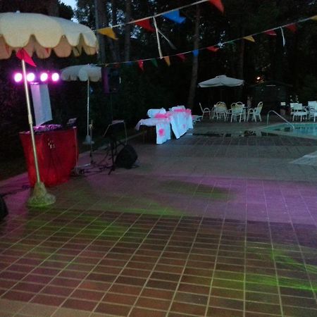Hotel Plutone Cervia Bagian luar foto