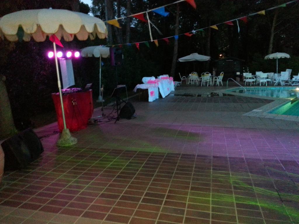 Hotel Plutone Cervia Bagian luar foto