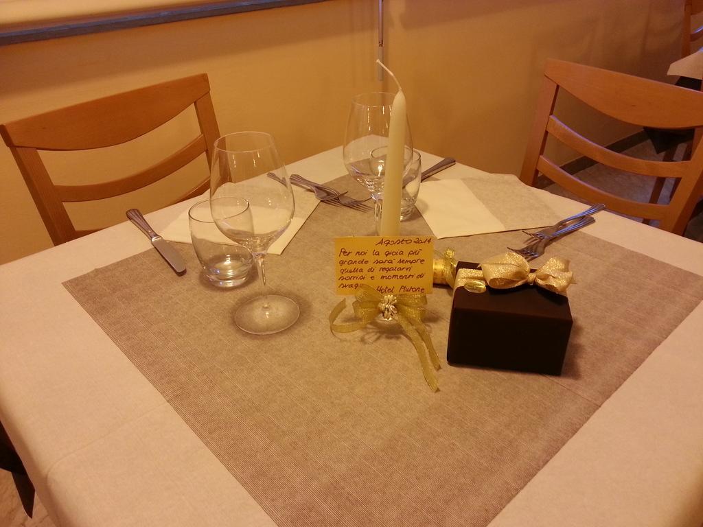 Hotel Plutone Cervia Bagian luar foto