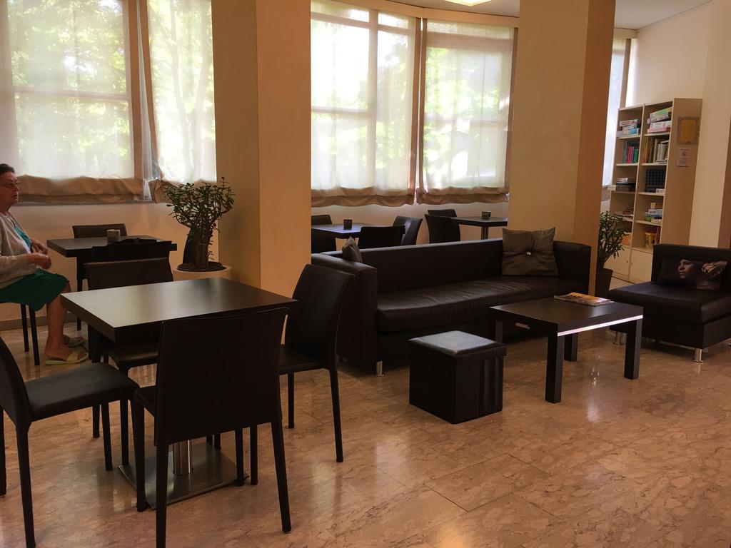Hotel Plutone Cervia Bagian luar foto